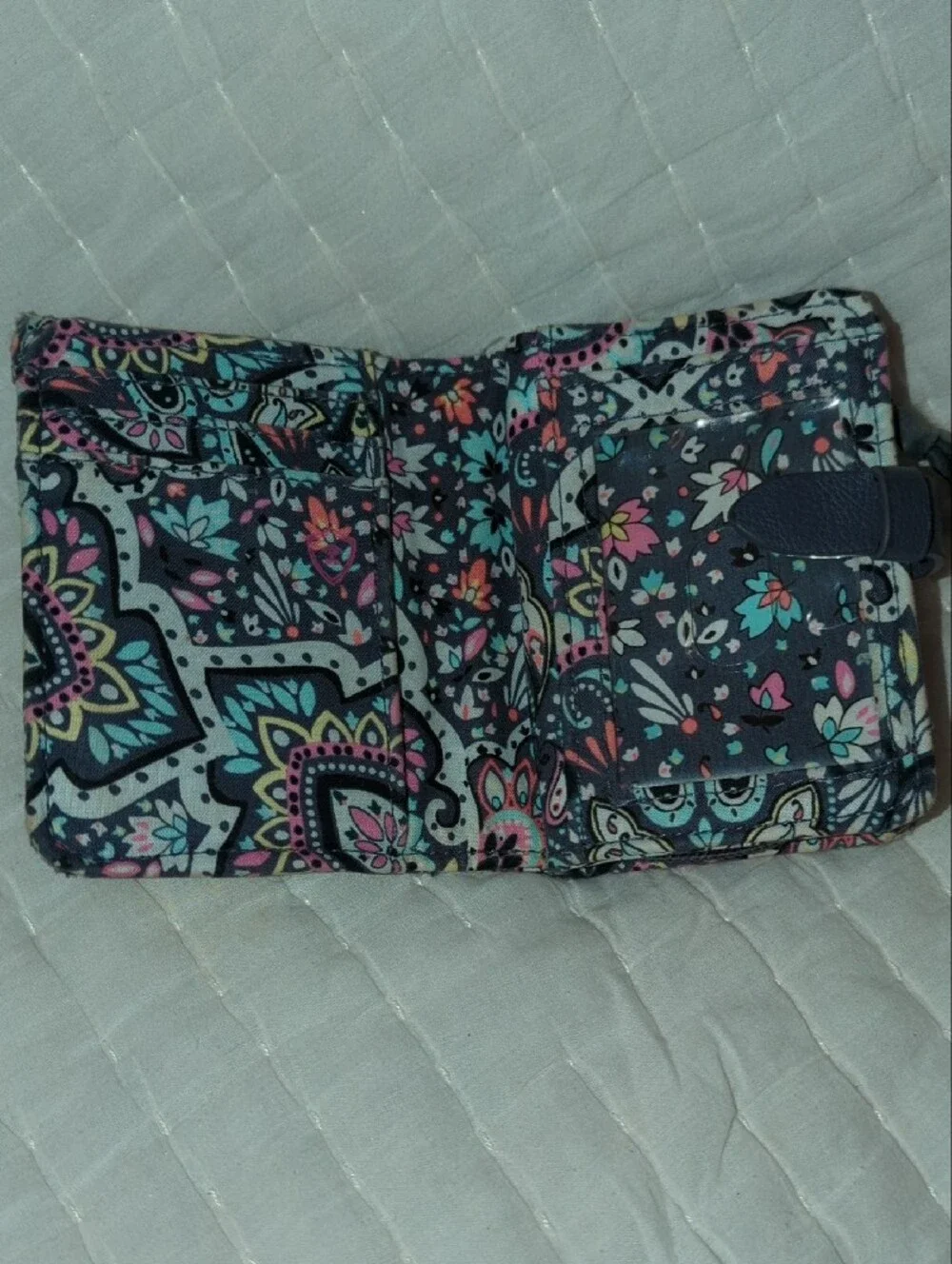 Vers Bradley Wallet With Change Zip And Credit Card Slots.